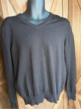 CALVIN KLEIN Men's black V-Neck Extra Fine Merino Wool Sweater SIZE MEDIUM